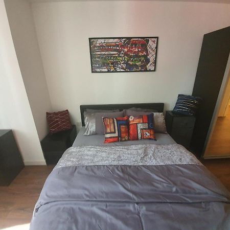 Double Room With Shared Bathroom 伦敦 外观 照片